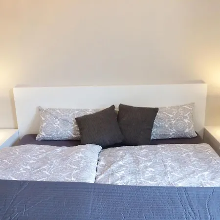 Tennis Prime Location, Parking, Near Beach, Self Check-in