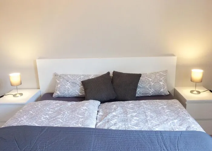 Tennis Prime Location, Parking, Near Beach, Self Check-in